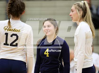 Thumbnail 3 in Anchor Bay vs Port Huron Northern (MHSAA District Semifinal) photogallery.