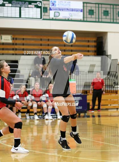 Thumbnail 3 in Anchor Bay vs Port Huron Northern (MHSAA District Semifinal) photogallery.