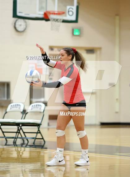 Thumbnail 3 in Anchor Bay vs Port Huron Northern (MHSAA District Semifinal) photogallery.