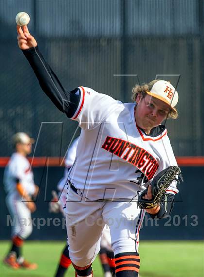 Thumbnail 1 in Huntington Beach vs. Los Alamitos photogallery.