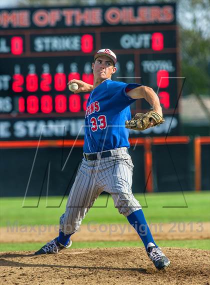 Thumbnail 1 in Huntington Beach vs. Los Alamitos photogallery.