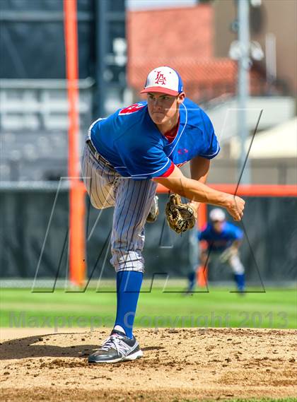 Thumbnail 1 in Huntington Beach vs. Los Alamitos photogallery.