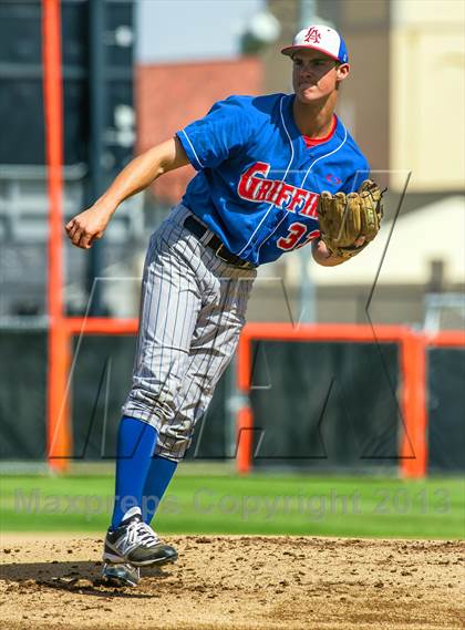 Thumbnail 1 in Huntington Beach vs. Los Alamitos photogallery.