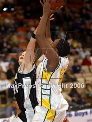 Thumbnail 2 in Stockdale vs West-Bakersfield (CS D1 Final) photogallery.