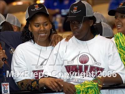 Thumbnail 3 in Stockdale vs West-Bakersfield (CS D1 Final) photogallery.