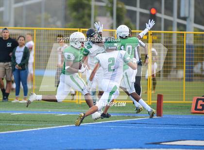 Thumbnail 2 in Lincoln vs Hilltop (SDFL Kickoff Classic) photogallery.