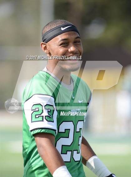 Thumbnail 3 in Lincoln vs Hilltop (SDFL Kickoff Classic) photogallery.