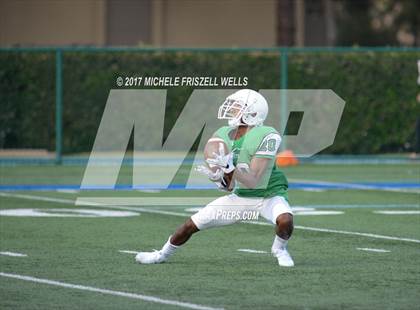 Thumbnail 2 in Lincoln vs Hilltop (SDFL Kickoff Classic) photogallery.