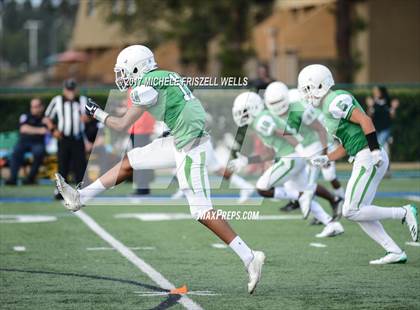 Thumbnail 2 in Lincoln vs Hilltop (SDFL Kickoff Classic) photogallery.