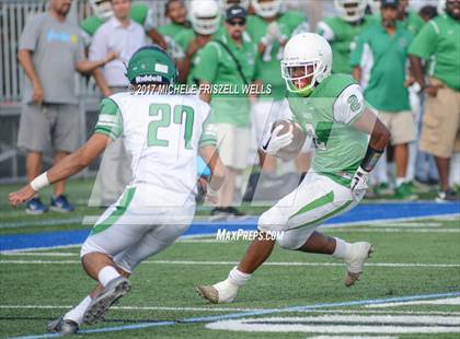 Thumbnail 3 in Lincoln vs Hilltop (SDFL Kickoff Classic) photogallery.