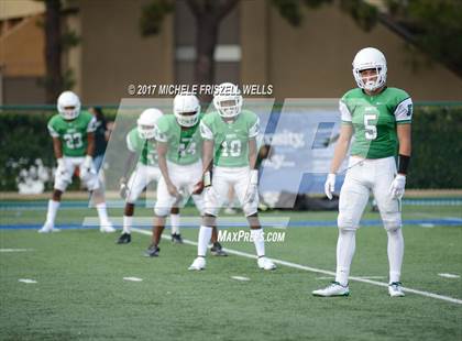 Thumbnail 3 in Lincoln vs Hilltop (SDFL Kickoff Classic) photogallery.