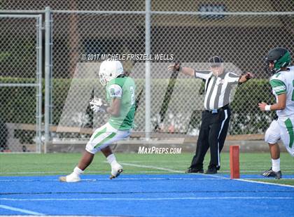 Thumbnail 2 in Lincoln vs Hilltop (SDFL Kickoff Classic) photogallery.