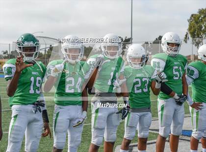 Thumbnail 2 in Lincoln vs Hilltop (SDFL Kickoff Classic) photogallery.