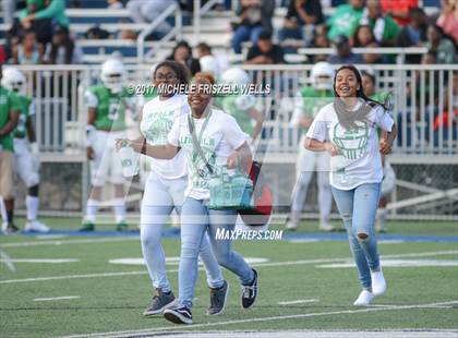 Thumbnail 2 in Lincoln vs Hilltop (SDFL Kickoff Classic) photogallery.