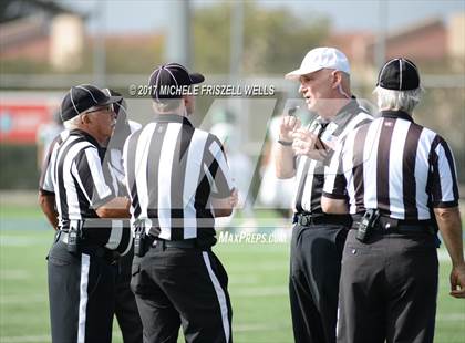 Thumbnail 2 in Lincoln vs Hilltop (SDFL Kickoff Classic) photogallery.
