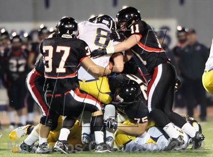 Thumbnail 3 in Upper St. Clair vs. Central Catholic photogallery.