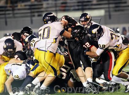Thumbnail 1 in Upper St. Clair vs. Central Catholic photogallery.