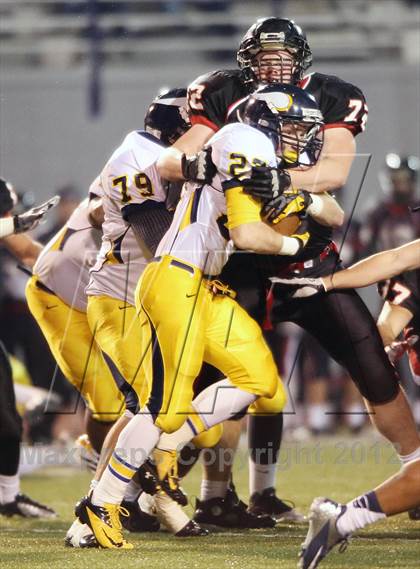 Thumbnail 2 in Upper St. Clair vs. Central Catholic photogallery.