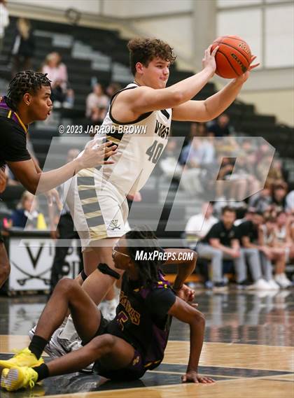 Thumbnail 3 in Sabine Pass @ Vidor photogallery.