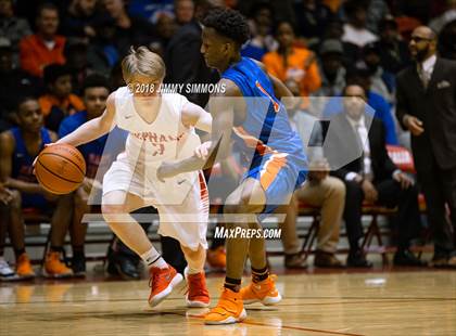 Thumbnail 1 in Centralia vs. East St. Louis (IHSA 3A Sectional) photogallery.