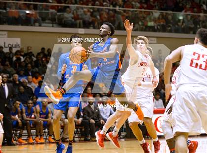 Thumbnail 1 in Centralia vs. East St. Louis (IHSA 3A Sectional) photogallery.