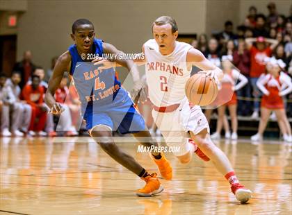 Thumbnail 1 in Centralia vs. East St. Louis (IHSA 3A Sectional) photogallery.