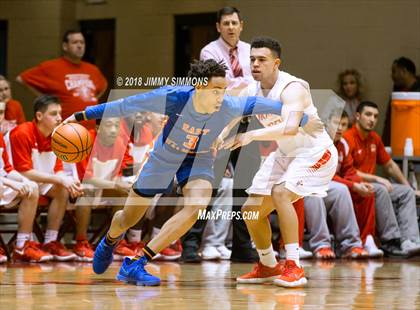 Thumbnail 1 in Centralia vs. East St. Louis (IHSA 3A Sectional) photogallery.