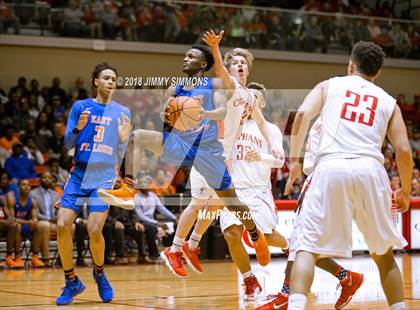 Thumbnail 1 in Centralia vs. East St. Louis (IHSA 3A Sectional) photogallery.