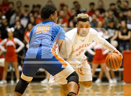 Thumbnail 2 in Centralia vs. East St. Louis (IHSA 3A Sectional) photogallery.