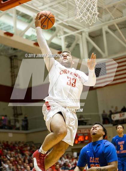 Thumbnail 3 in Centralia vs. East St. Louis (IHSA 3A Sectional) photogallery.