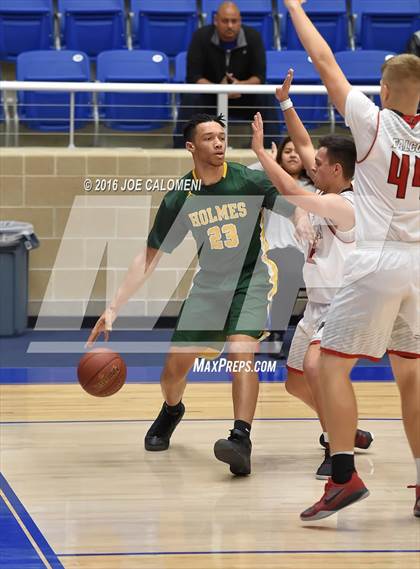 Thumbnail 3 in Stevens [John Paul] vs Holmes photogallery.