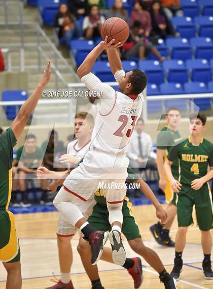 Thumbnail 3 in Stevens [John Paul] vs Holmes photogallery.