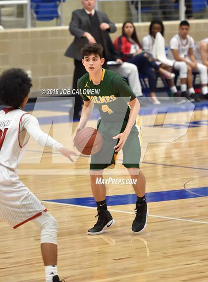 Thumbnail 2 in Stevens [John Paul] vs Holmes photogallery.