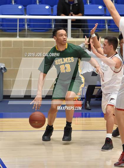 Thumbnail 2 in Stevens [John Paul] vs Holmes photogallery.