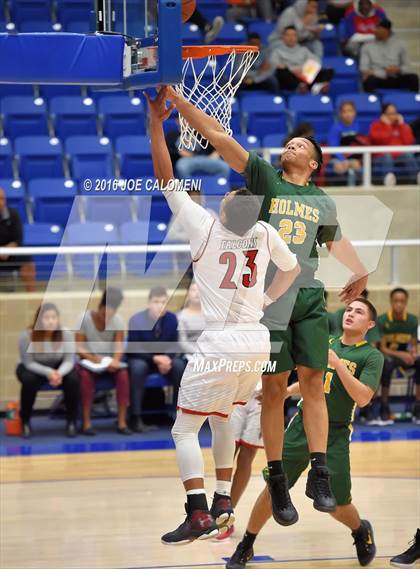 Thumbnail 2 in Stevens [John Paul] vs Holmes photogallery.