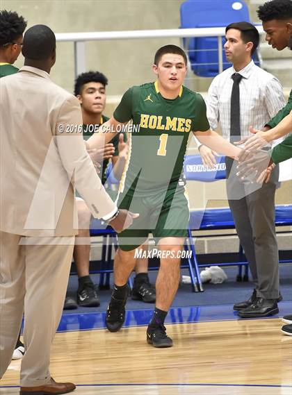 Thumbnail 1 in Stevens [John Paul] vs Holmes photogallery.