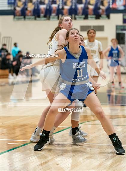 Thumbnail 1 in Indianapolis Bishop Chatard vs Cathedral (City Tournament Final) photogallery.