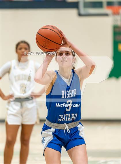 Thumbnail 1 in Indianapolis Bishop Chatard vs Cathedral (City Tournament Final) photogallery.