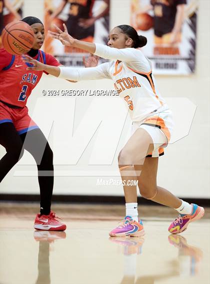 Thumbnail 2 in Sam Houston vs Haltom photogallery.