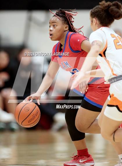 Thumbnail 1 in Sam Houston vs Haltom photogallery.