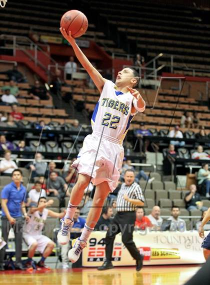 Thumbnail 3 in Tranquillity vs. Laton (CIF CS D5 Final) photogallery.
