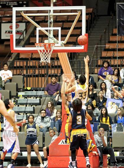 Thumbnail 3 in Tranquillity vs. Laton (CIF CS D5 Final) photogallery.