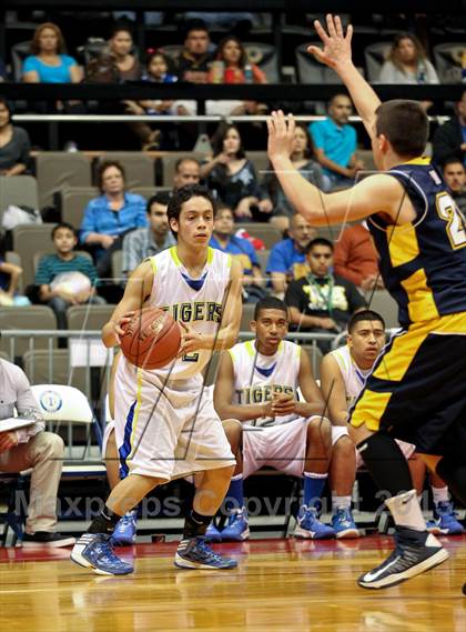 Thumbnail 2 in Tranquillity vs. Laton (CIF CS D5 Final) photogallery.