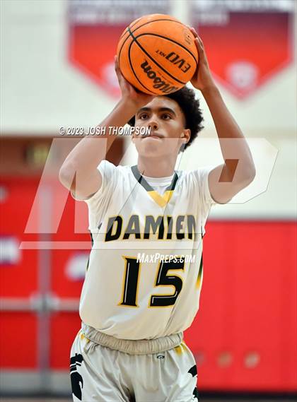 Thumbnail 1 in Damien vs. Hillcrest photogallery.