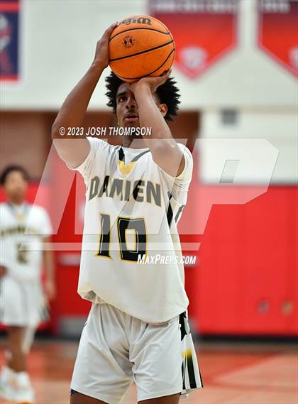 Thumbnail 2 in Damien vs. Hillcrest photogallery.