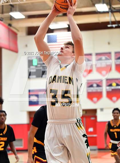 Thumbnail 1 in Damien vs. Hillcrest photogallery.