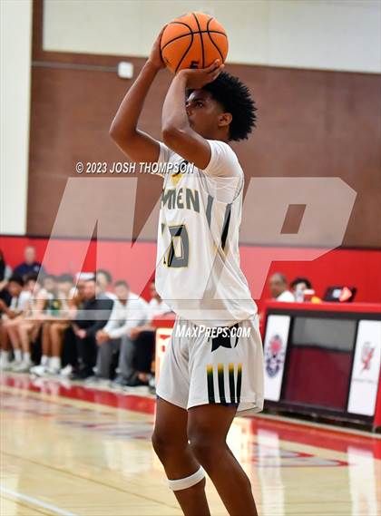 Thumbnail 1 in Damien vs. Hillcrest photogallery.