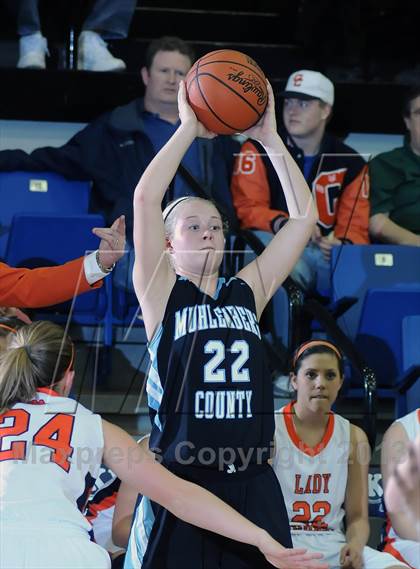 Thumbnail 1 in Muhlenberg County vs Grayson County (KHSAA 3rd Region Tournament) photogallery.