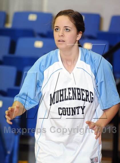 Thumbnail 2 in Muhlenberg County vs Grayson County (KHSAA 3rd Region Tournament) photogallery.
