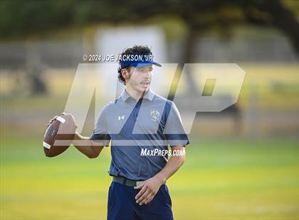 Thumbnail 1 in Glendale Prep Academy @ Tanque Verde photogallery.